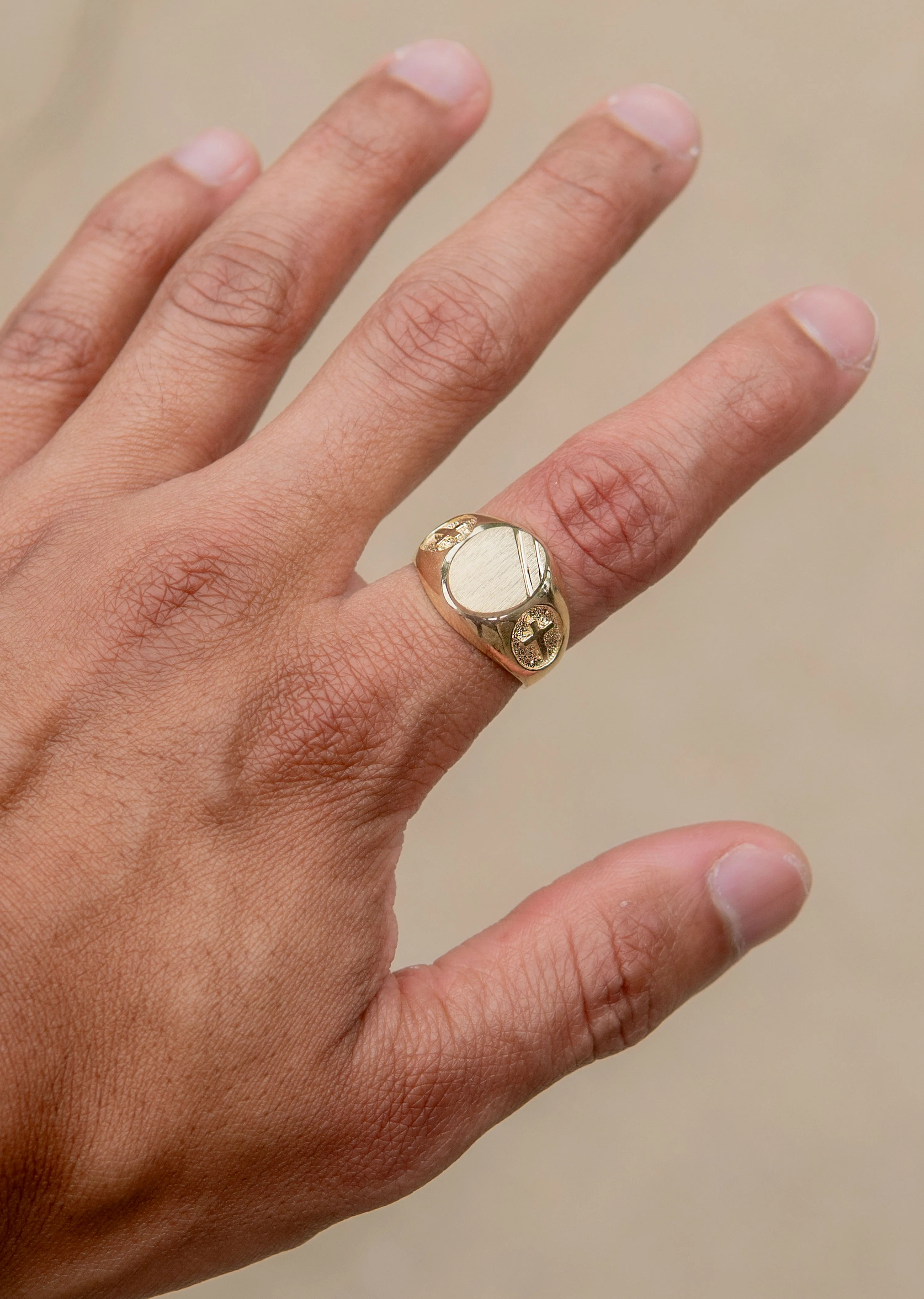 Mens Virgin Mary Signet Ring - 10K Gold | 4 Grams - Image 5