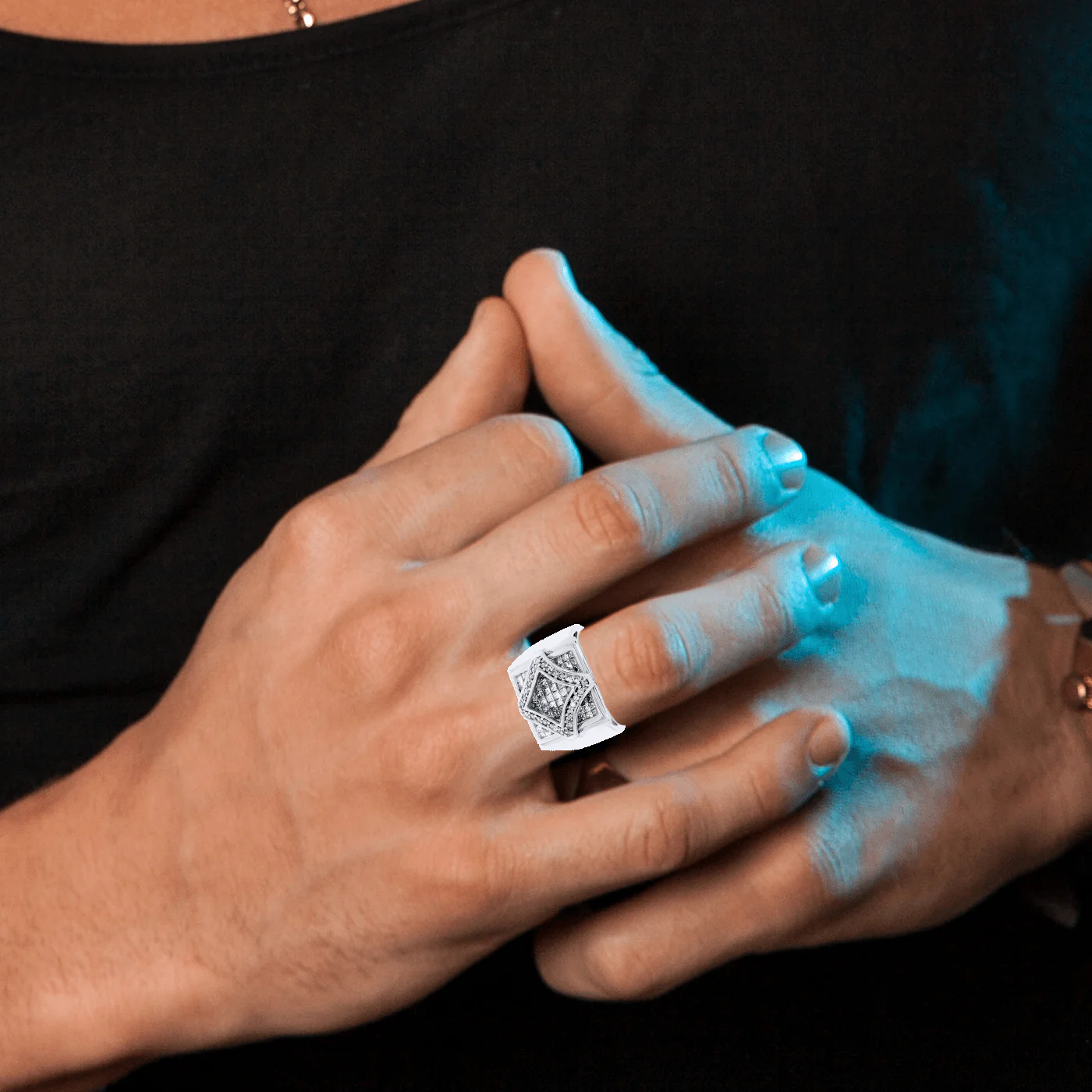 White Gold Mens Diamond Ring| 2 Carats| 11.15 Grams - Image 4